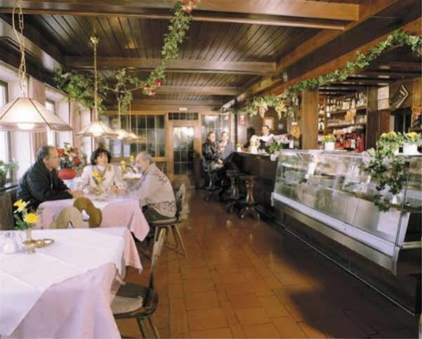 Hotel Moritz Dobbiaco Zewnętrze zdjęcie